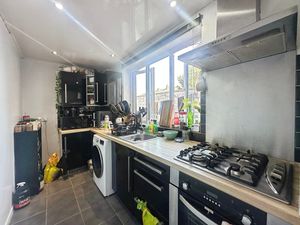 Kitchen - click for photo gallery